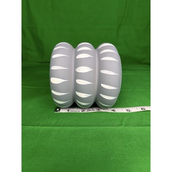 Stylish Handcrafted Gray Decorative Planter with White Leaf Patterns - Picture 7 of 8